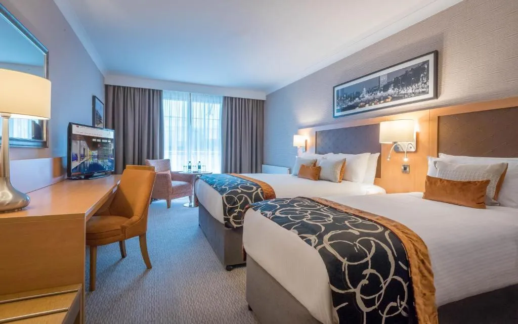 Double or Twin DELUXE TWO BEDS Room, Clayton Hotel Cardiff Lane, Dublin