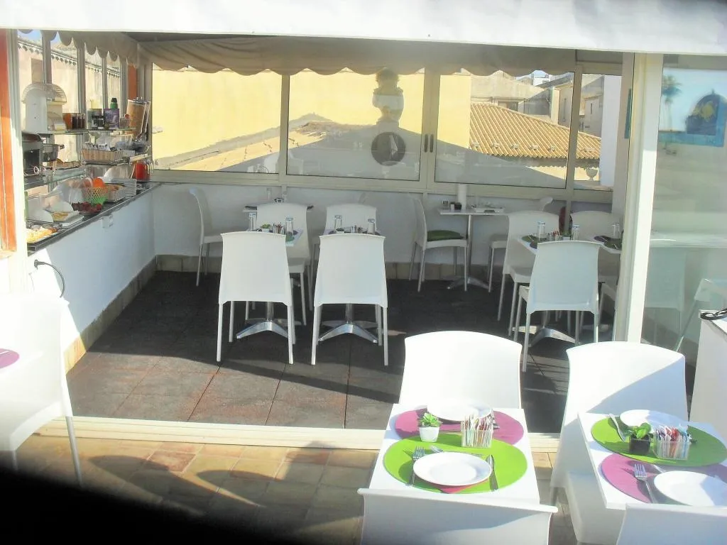 Restaurant, Aretusa Vacanze B&B, Catania