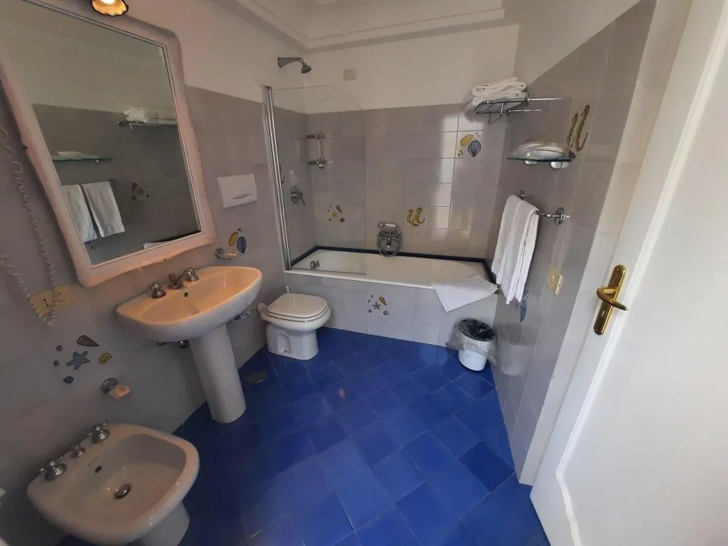 Room, Villa La Tartana, Naples