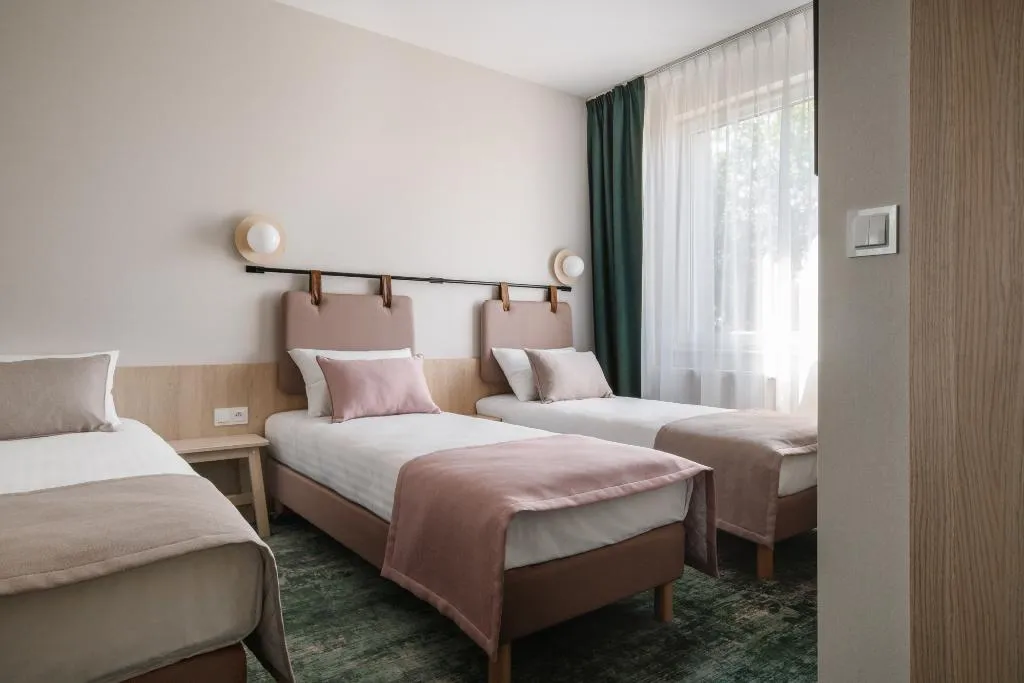 TRIPLE TWO BEDS Room, Hi Hotel Gdansk Airport, Gdansk