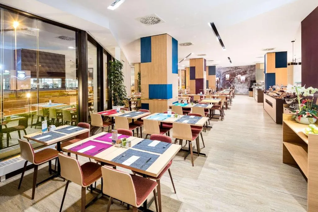 Restaurant, Occidental Praha, Prague