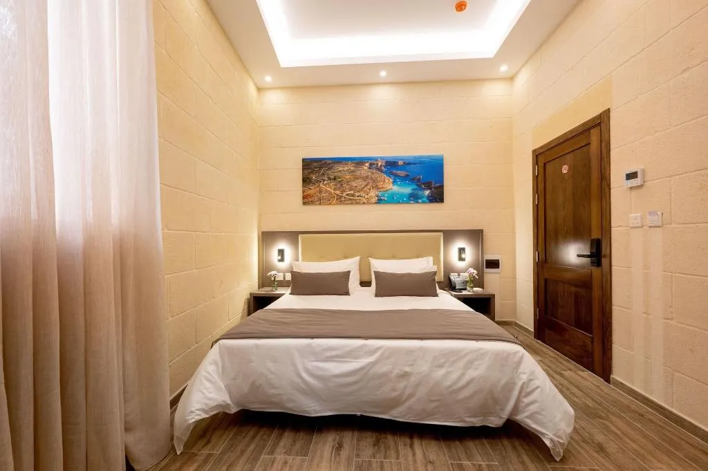 Room, C4 Retreats Gozo, Gozo