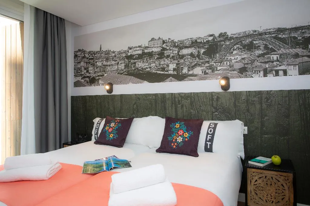 DOUBLE TWO BEDS Room, Casual Raizes Porto, Porto