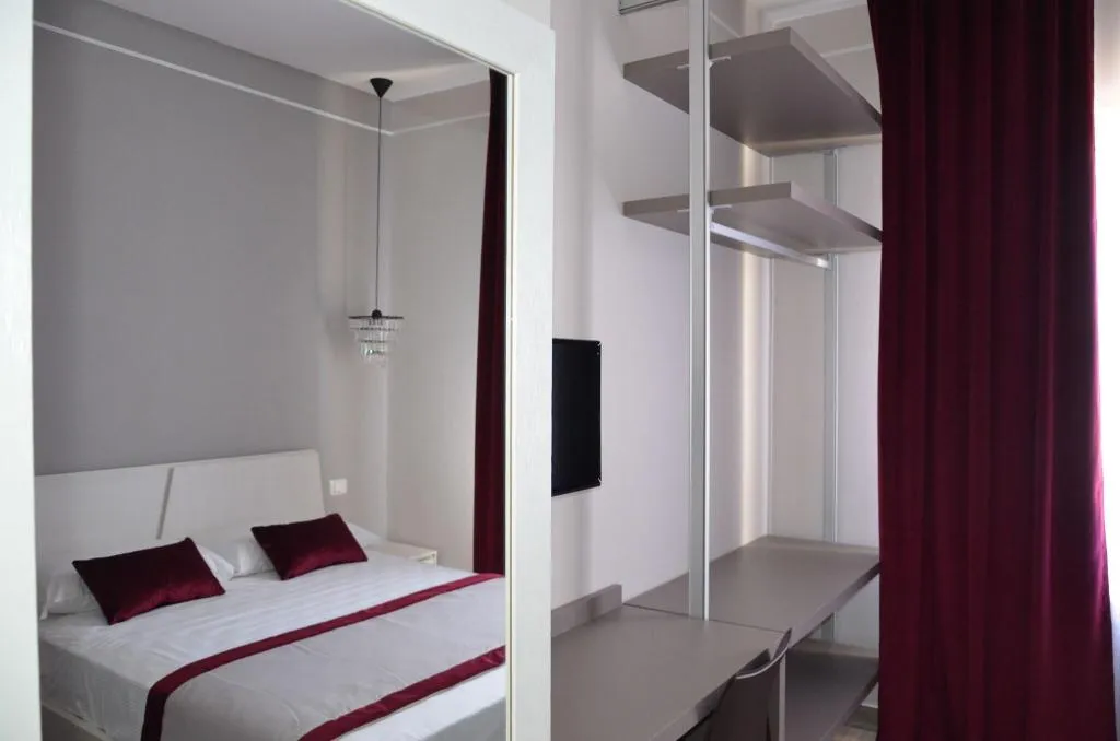 Room, Ariston, Venice
