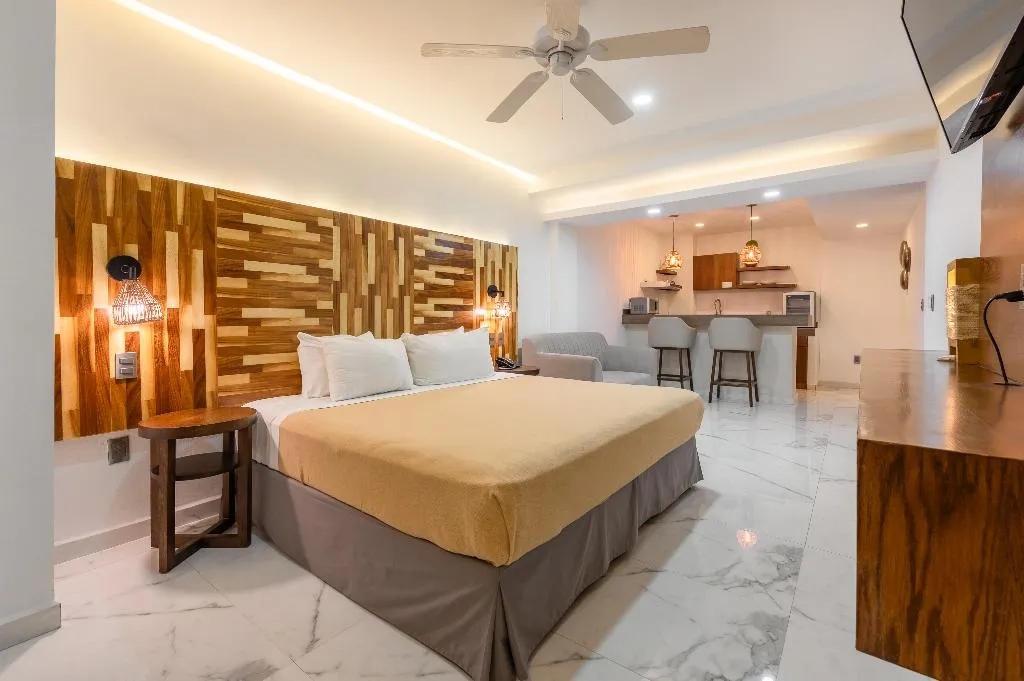 SUITE KING SIZE BED Room, Marvic Hotel, Playa Del Carmen