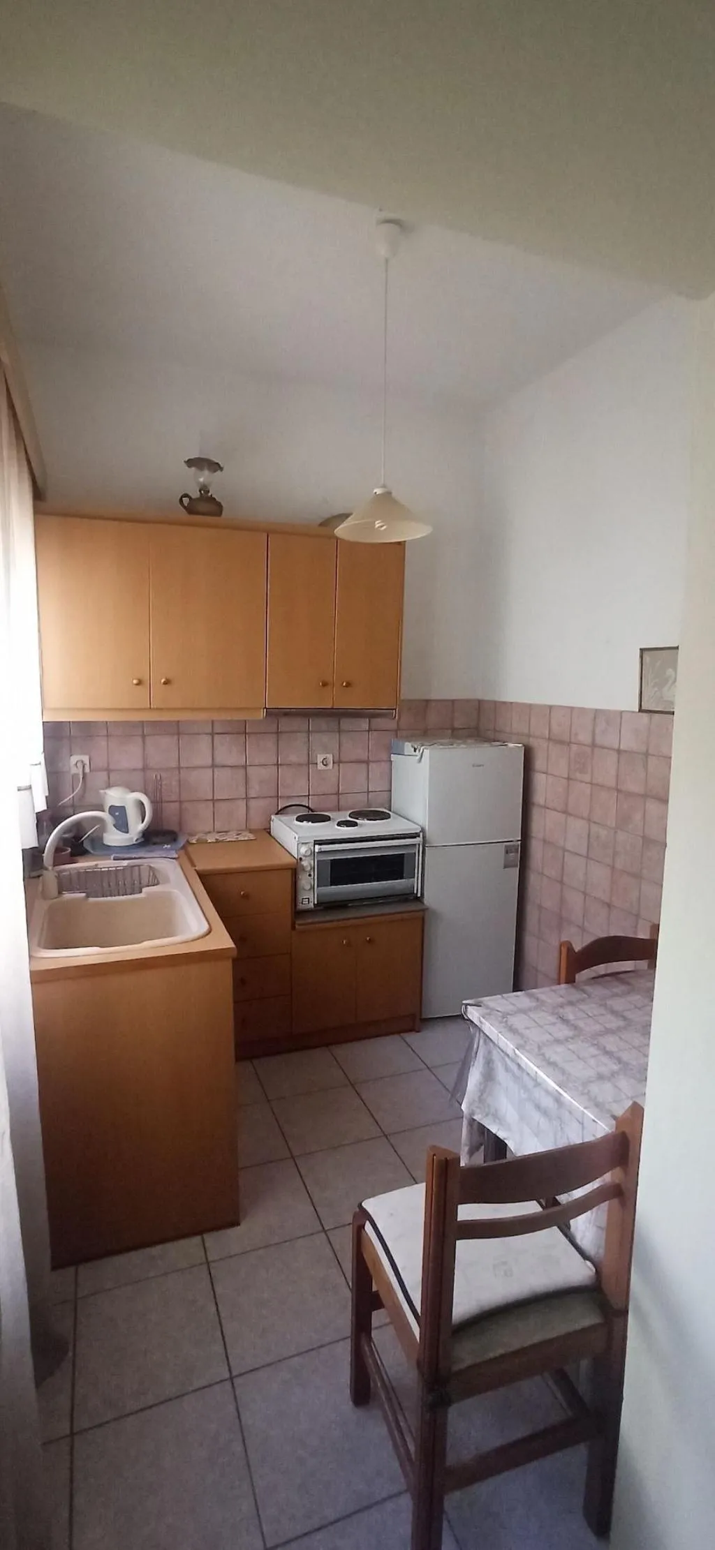 Room, Windy Place, Crete