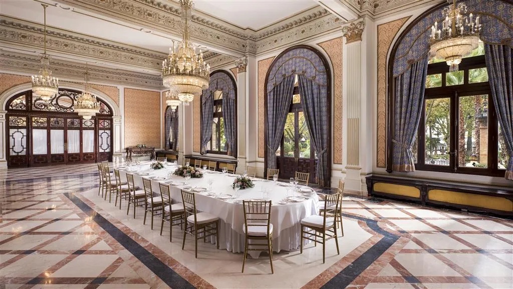 General view, Alfonso XIII, Seville