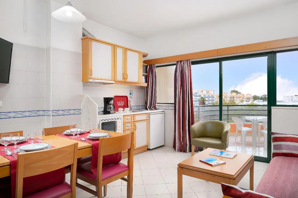 APARTMENT ONE BEDROOM Room, Grand Muthu Forte da Oura, Algarve
