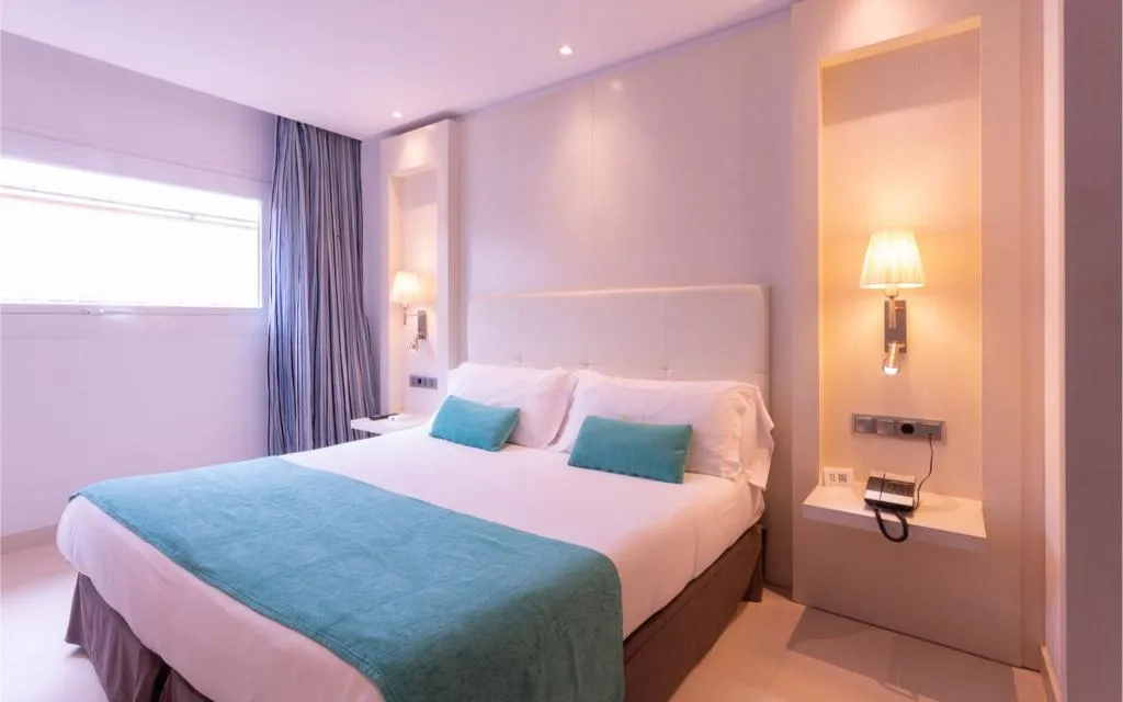 Room, Hotel Saratoga, Majorca