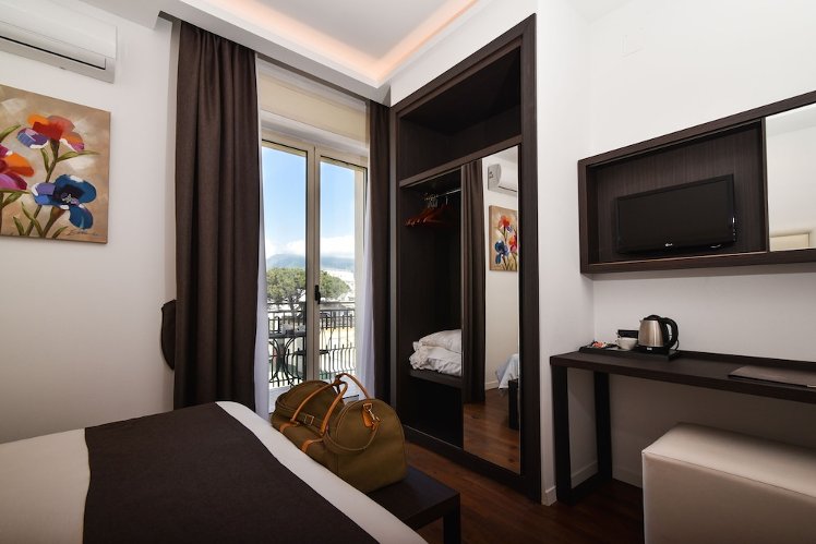 Hotel Palma, Naples