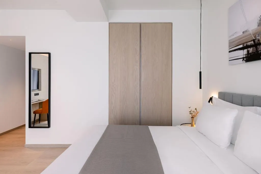 DOUBLE CLASSIC KING BED Room, Urban K, Athens