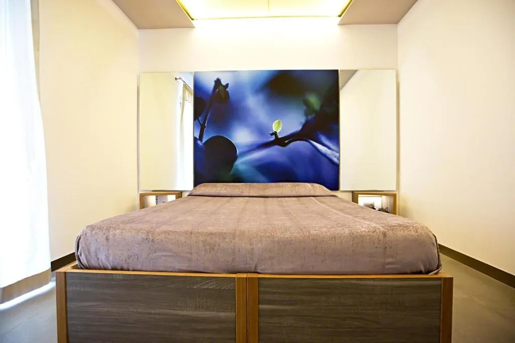 Room, Hotel Tiro A Volo, Naples