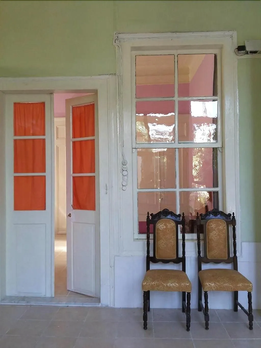 Terrace, Lotus Garden Hostel, Izmir