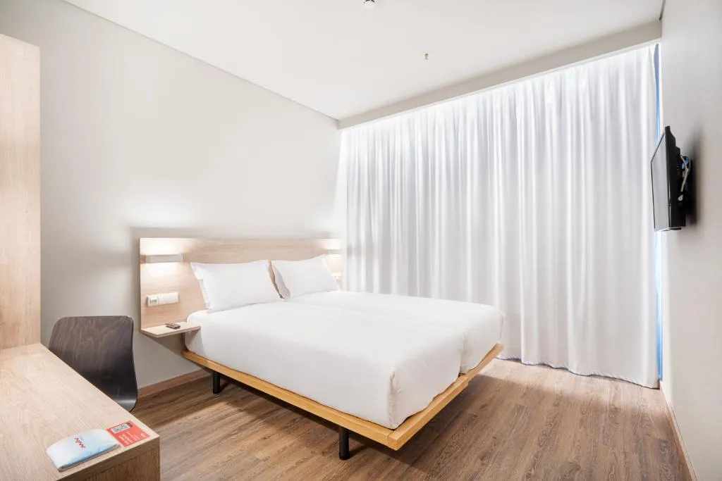 TWIN STANDARD Room, Moov Hotel Oeiras, Lisbon