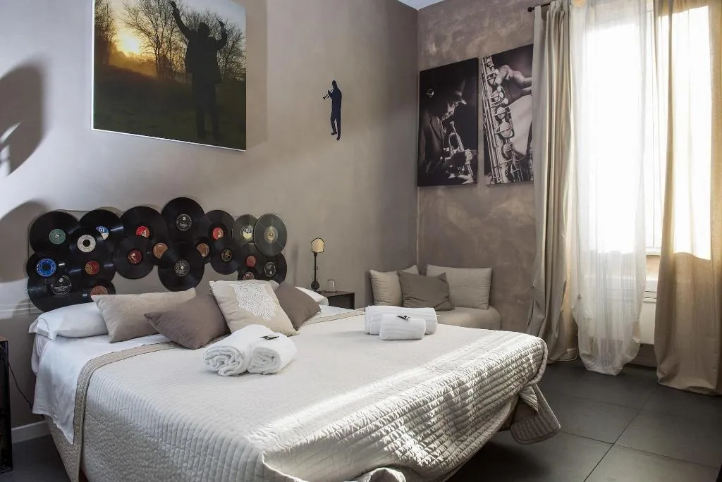 Room, Bed & Breakfast Le due civette, Naples
