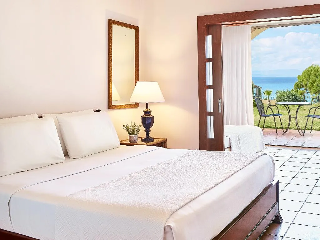 FAMILY ROOM SEA VIEW Room, Grecotel LUXME Oasis, Athens