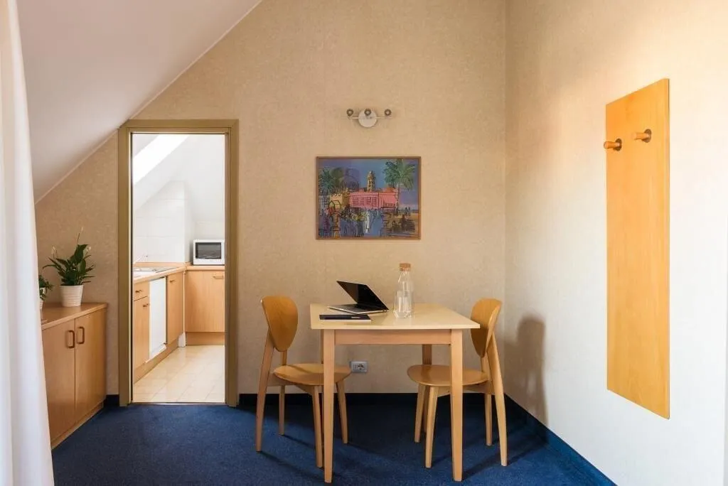 Room, Residence Cimarosa, Milan