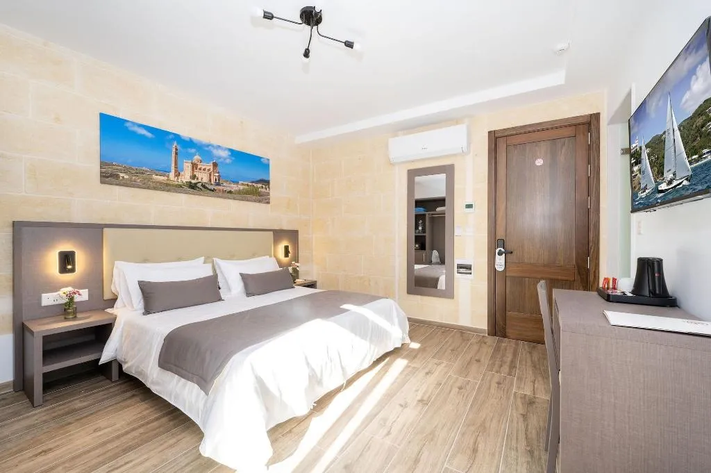 Room, C4 Retreats Gozo, Gozo