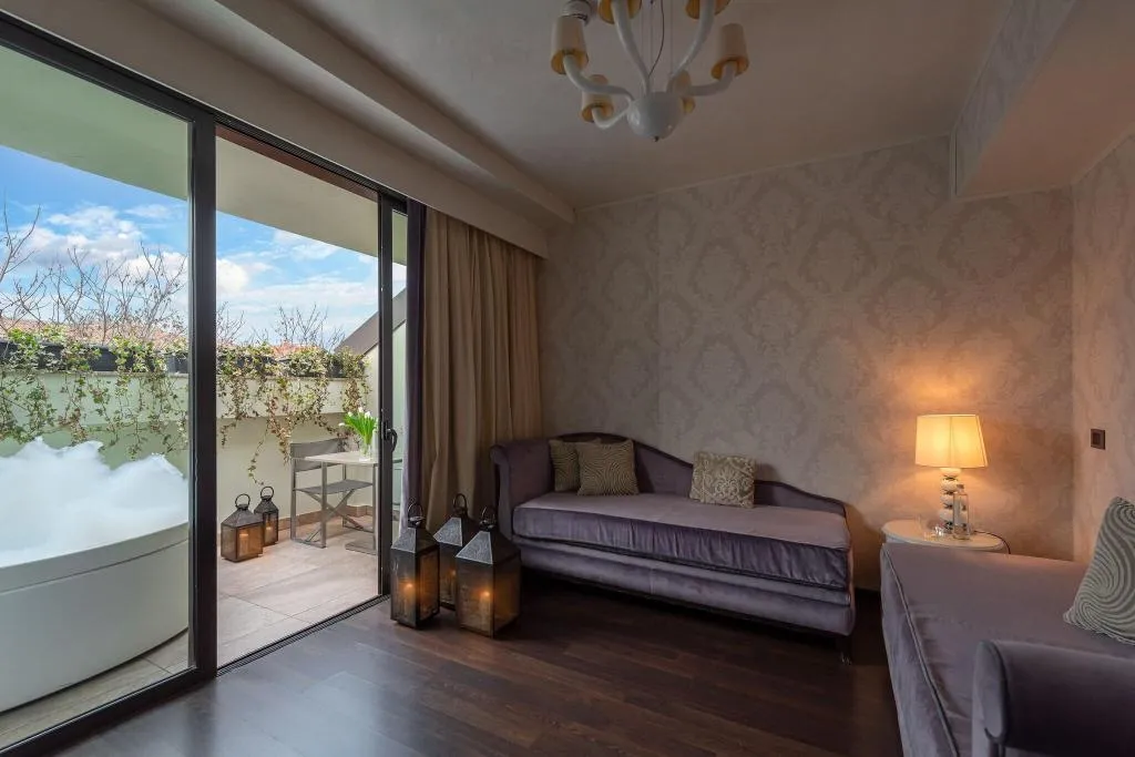Room, Carnival Palace, Venice