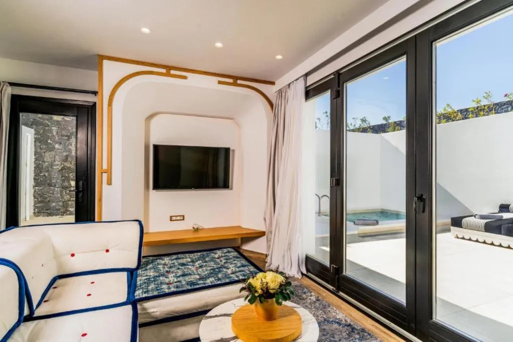 SUITE CAPACITY 2 Room, Cresanto Luxury Suites Santorini, Santorini