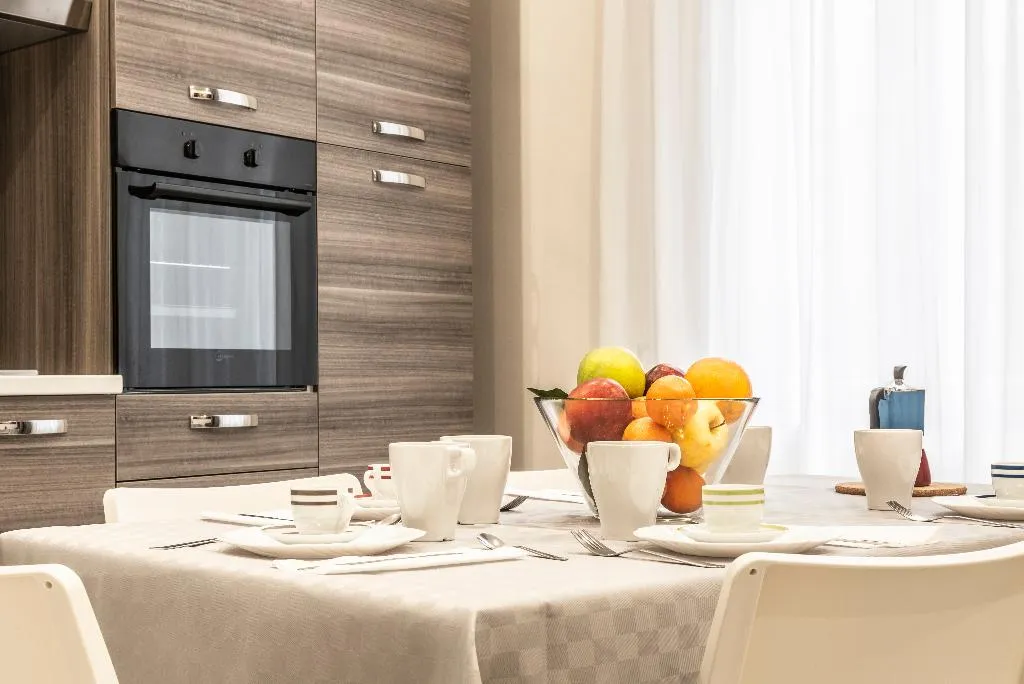 APARTMENT WITH BALCONY Room, Casina Rossa, Naples