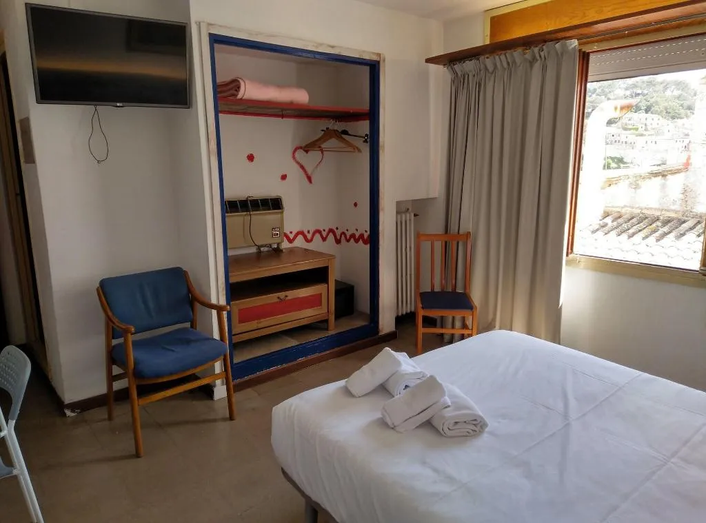 Room, Corisco, Costa Brava