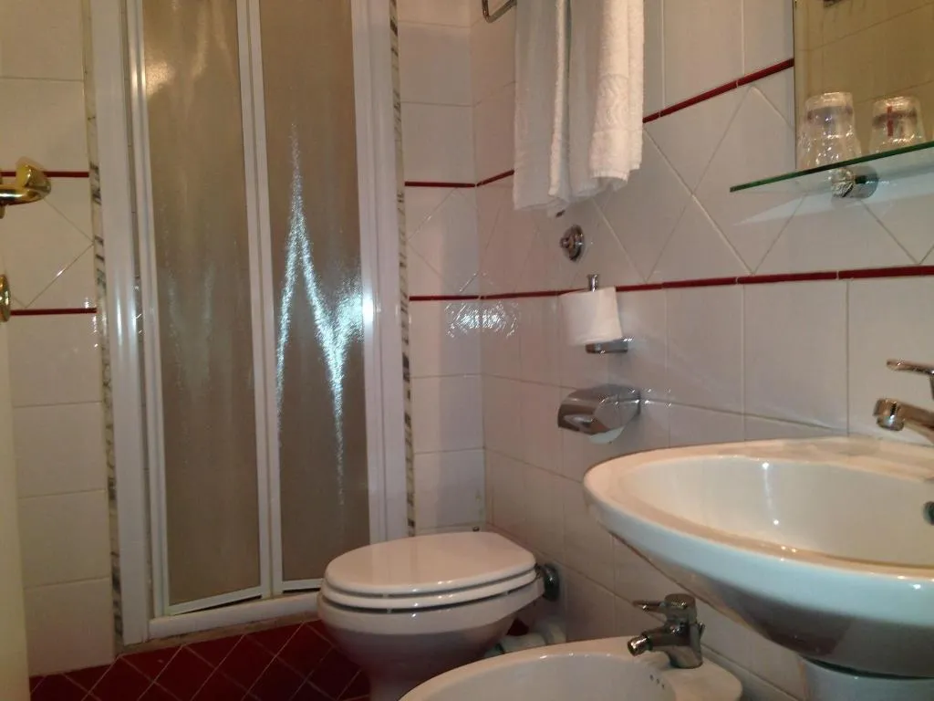 SINGLE STANDARD Room, Hotel Fenicia, Naples