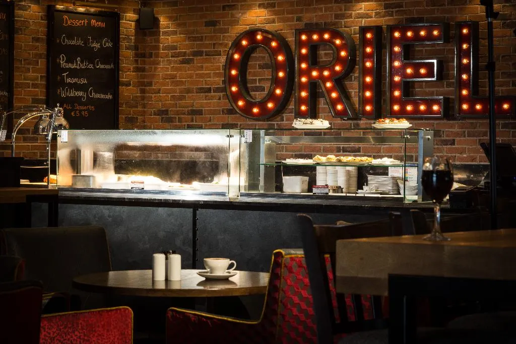 Bar, Oriel House Hotel, Cork