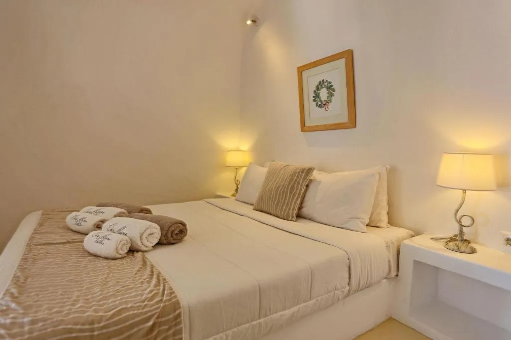 Room, Oia Mare Villas, Santorini