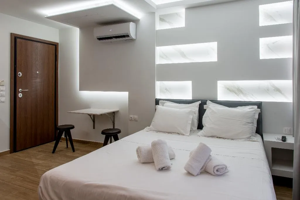 STUDIO DELUXE ONE BED Room, My Athens Place, Athens