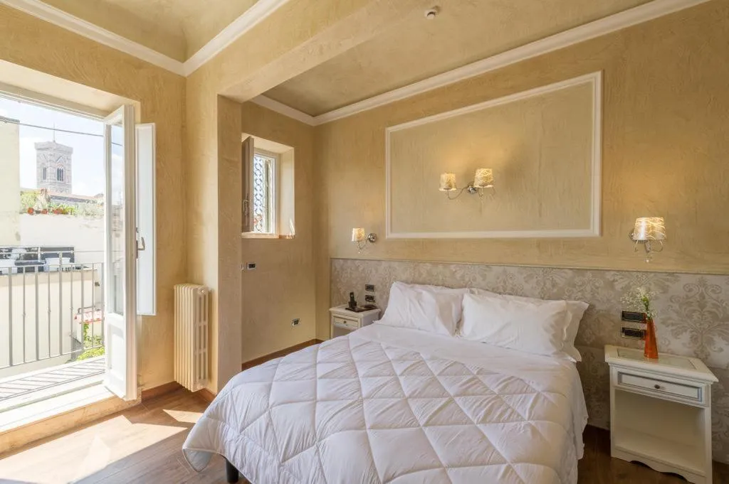 TWIN STANDARD Room, California, Florence