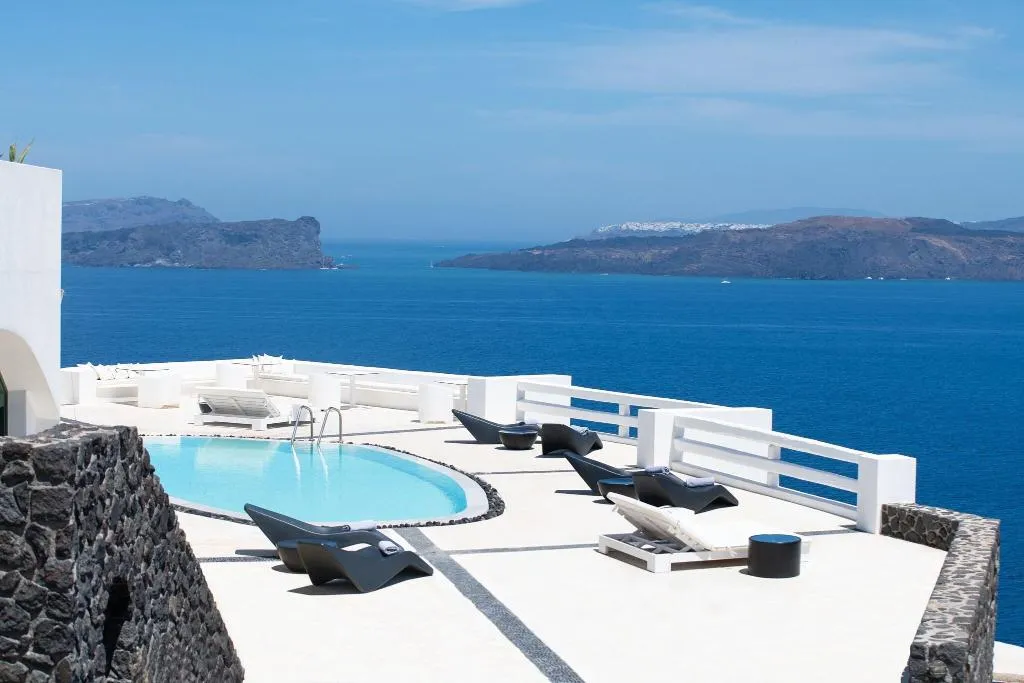 Pool, Avant Garde Suites, Santorini