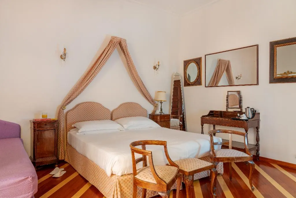 Room, Sanpi Milano, Milan