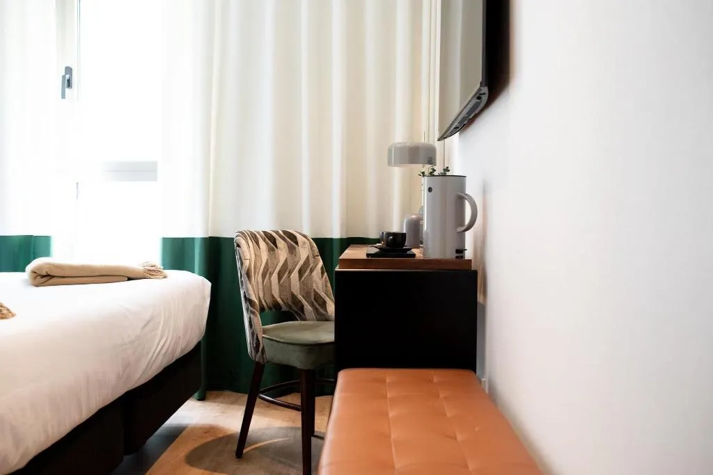 FAMILY ROOM TWO QUEEN BEDS Room, Hotel Cosmo, Valencia