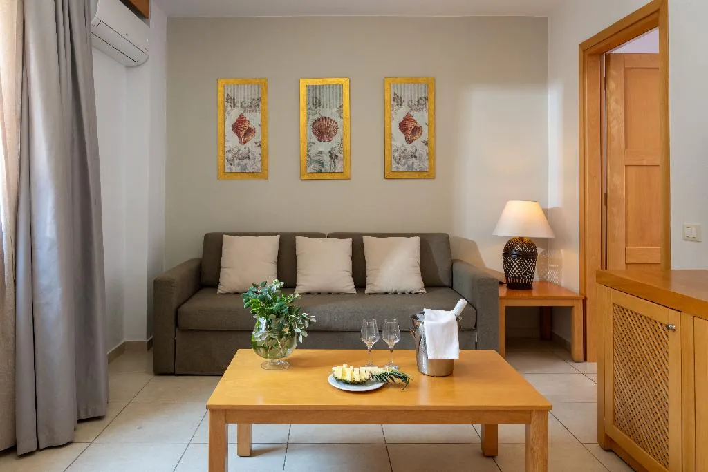 SUITE WITH PRIVATE POOL Room, Miramare Resort & Spa, Crete