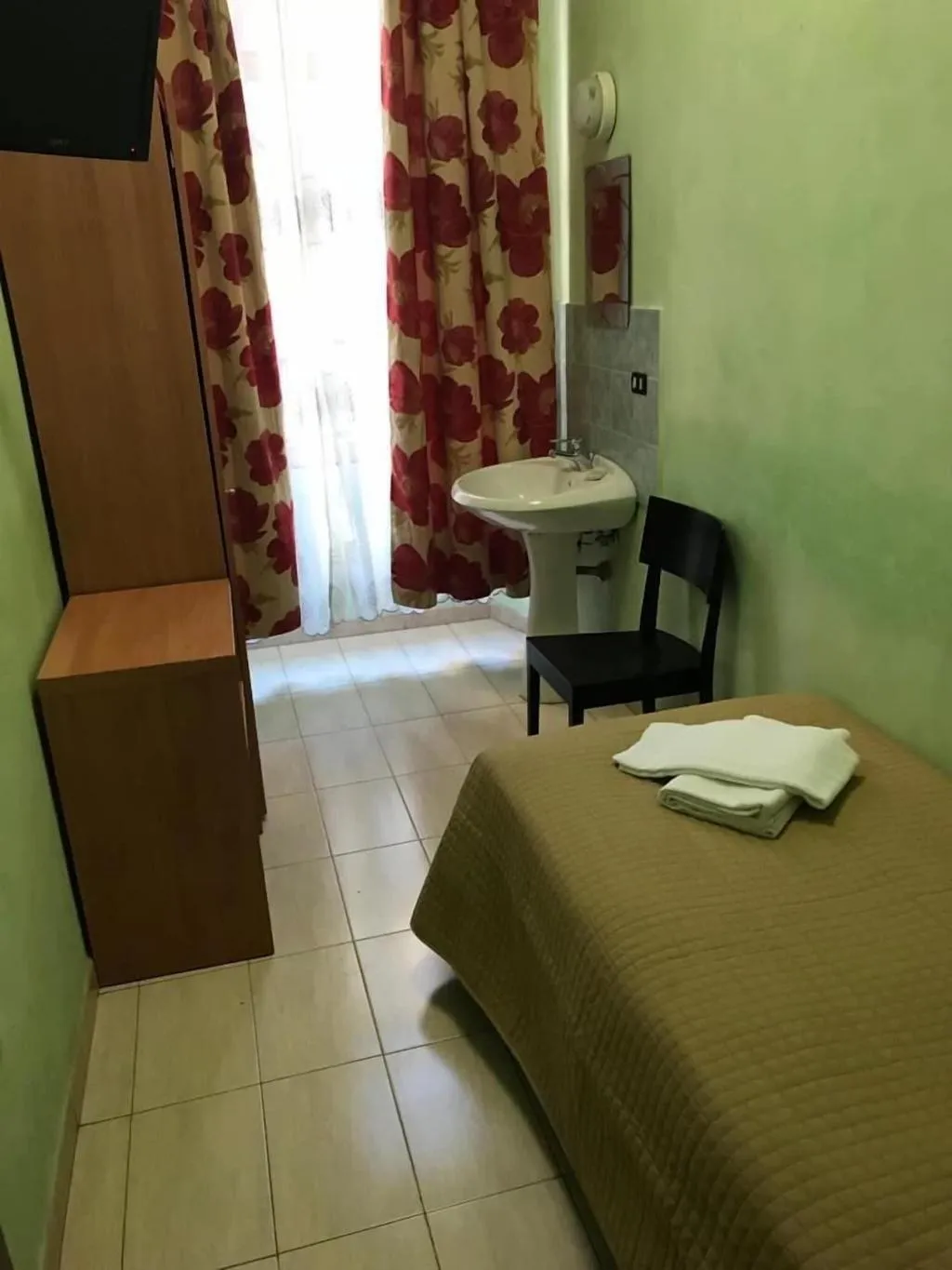 Room, Les Artes, Naples