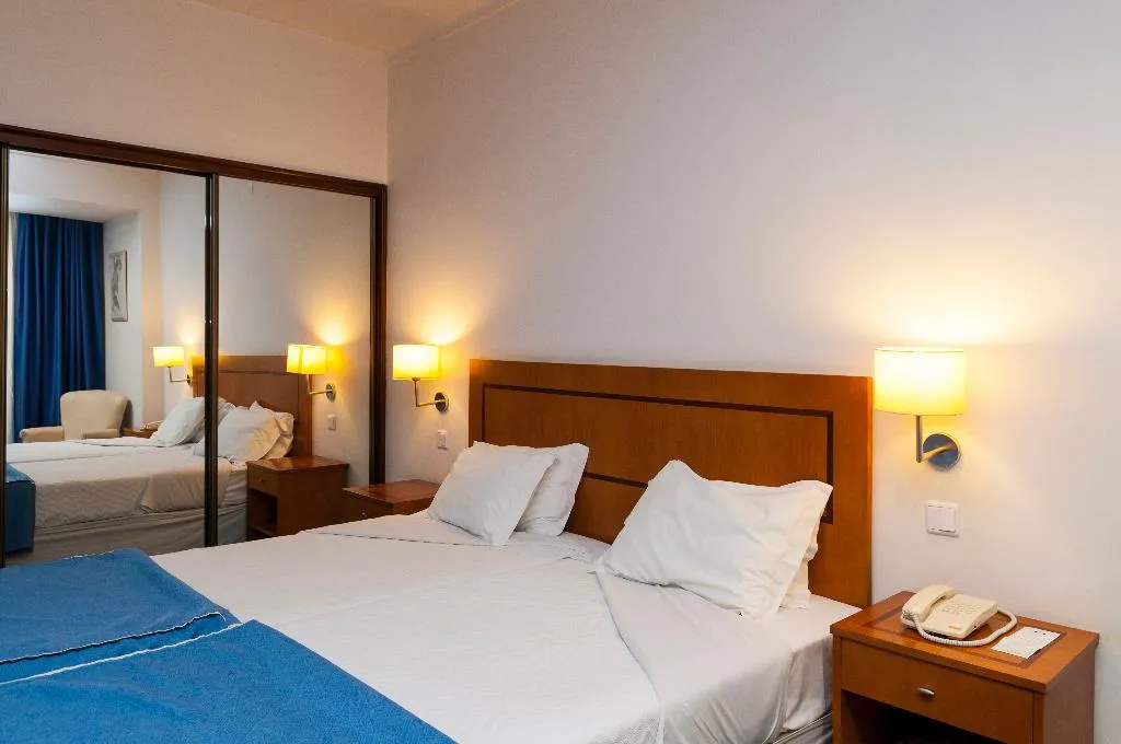 Double or Twin STANDARD Room, Nelas Parc, Porto