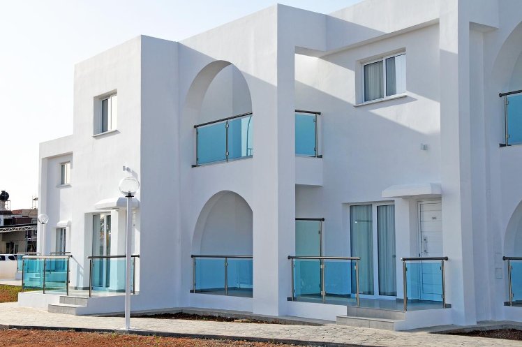 Kaos Htl, Cyprus