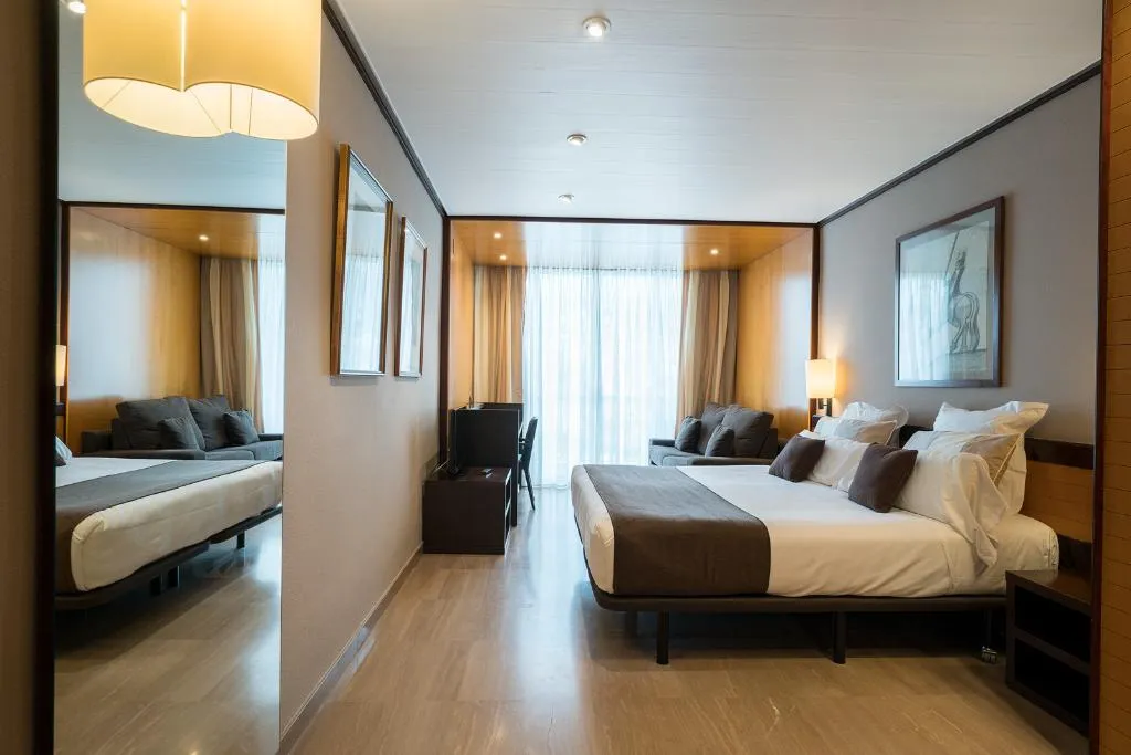 DOUBLE SINGLE USE DELUXE SEA VIEW Room, Estela Barcelona, Costa Brava