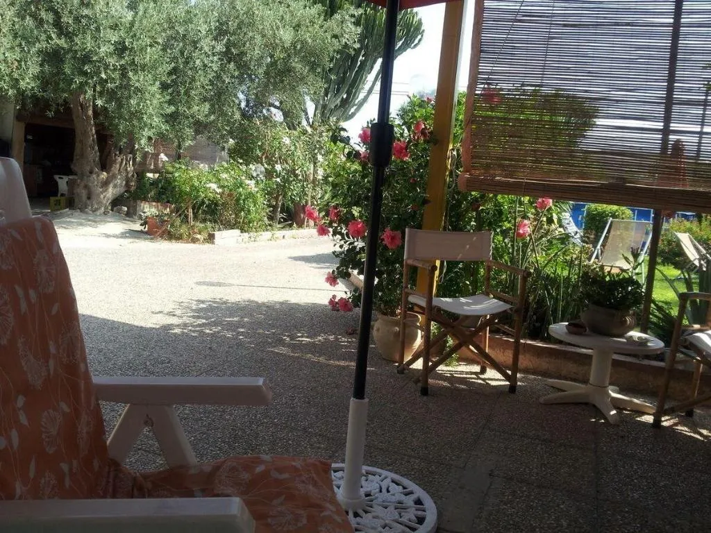 Terrace, Bouganvillea, Catania