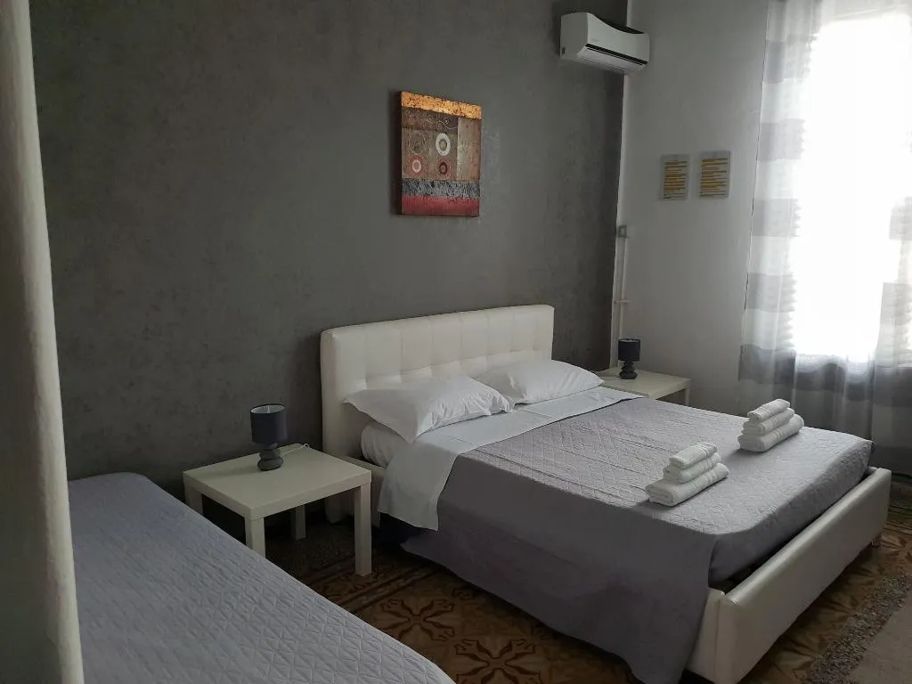 Room, B&B Royal palermo, Palermo
