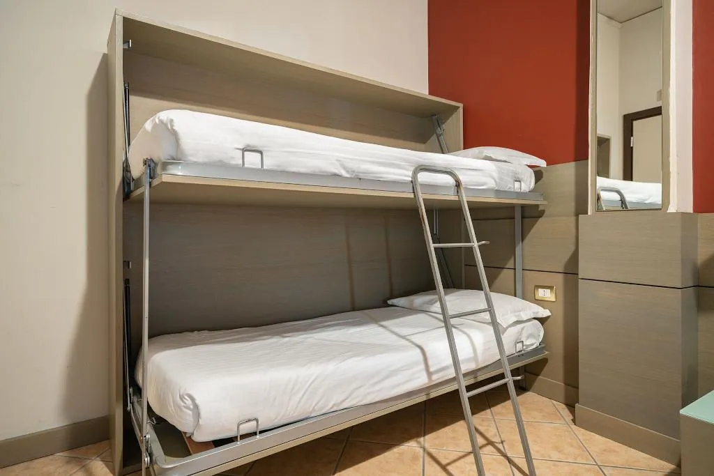 QUADRUPLE STANDARD Room, Palace Hotel, Naples