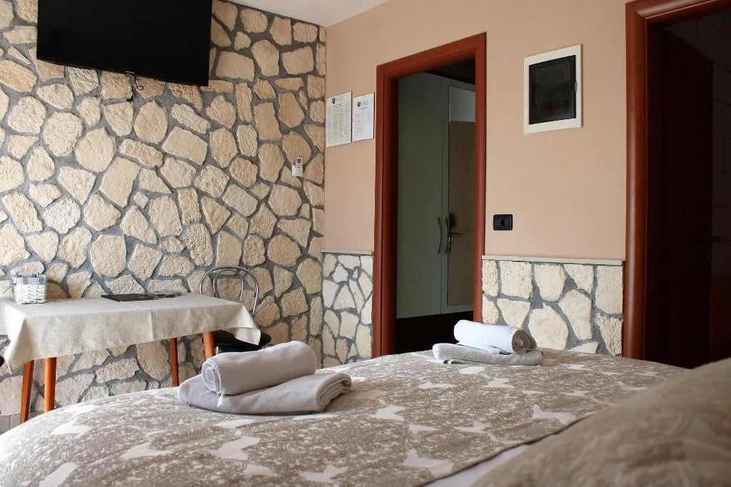 Room, Pansion Dalmacija, Split