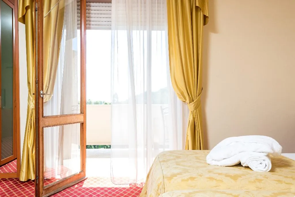 JUNIOR SUITE CAPACITY 3 Room, Galzignano Resort Terme & Golf - Hotel Sporting, Venice