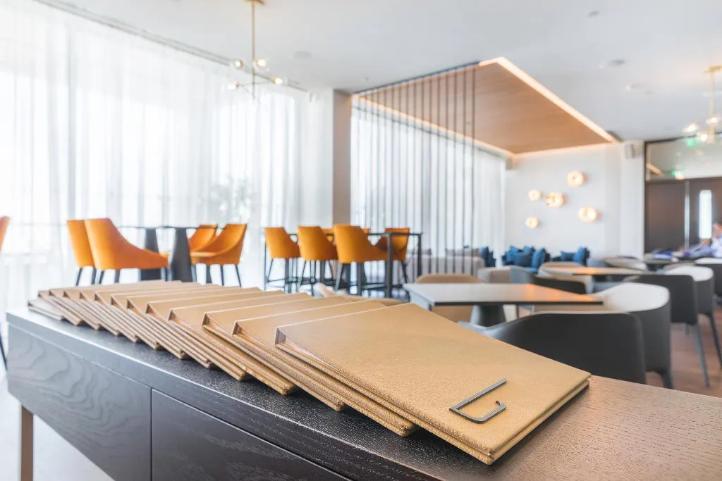 Bar, Radisson Blu Hotel Larnaca, Cyprus