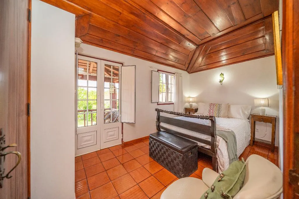 APARTMENT TWO BEDROOMS Room, Quinta da Aldeia, Porto