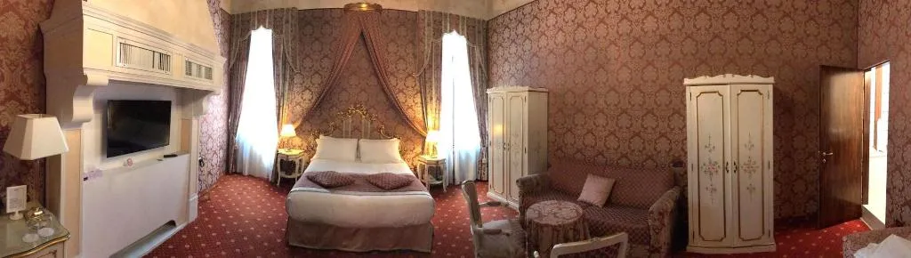 Room, Ca Amadi, Venice