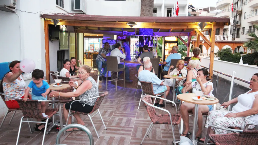 Bar, Delta, Bodrum