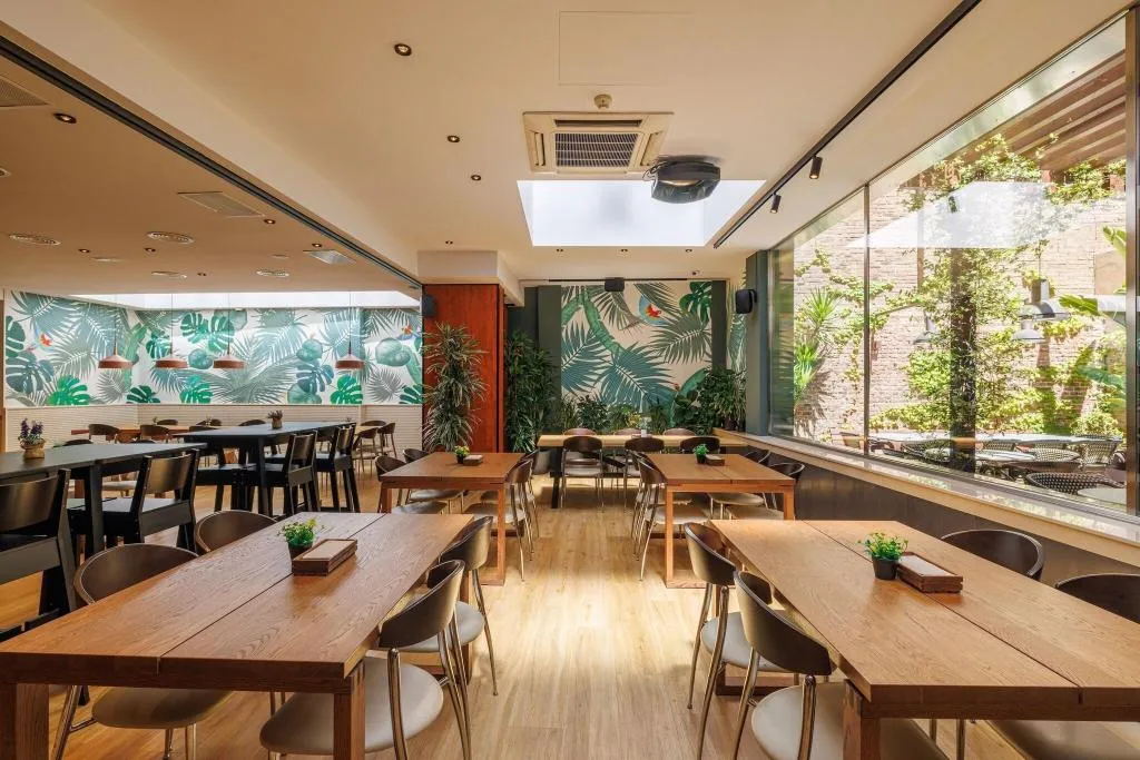 Restaurant, Ronda Lesseps, Barcelona
