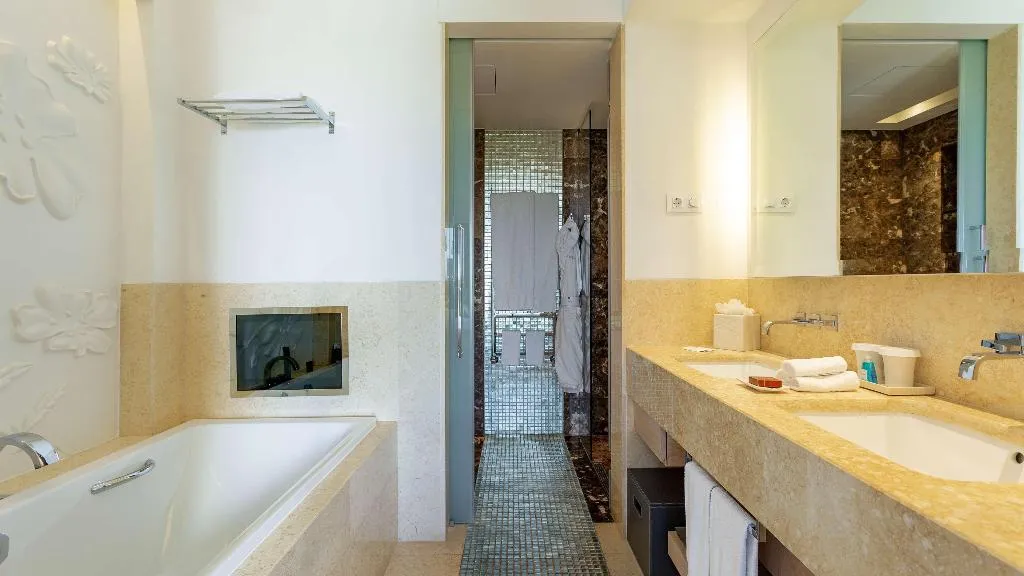TWIN DELUXE POOL VIEW Room, Conrad Algarve, Algarve